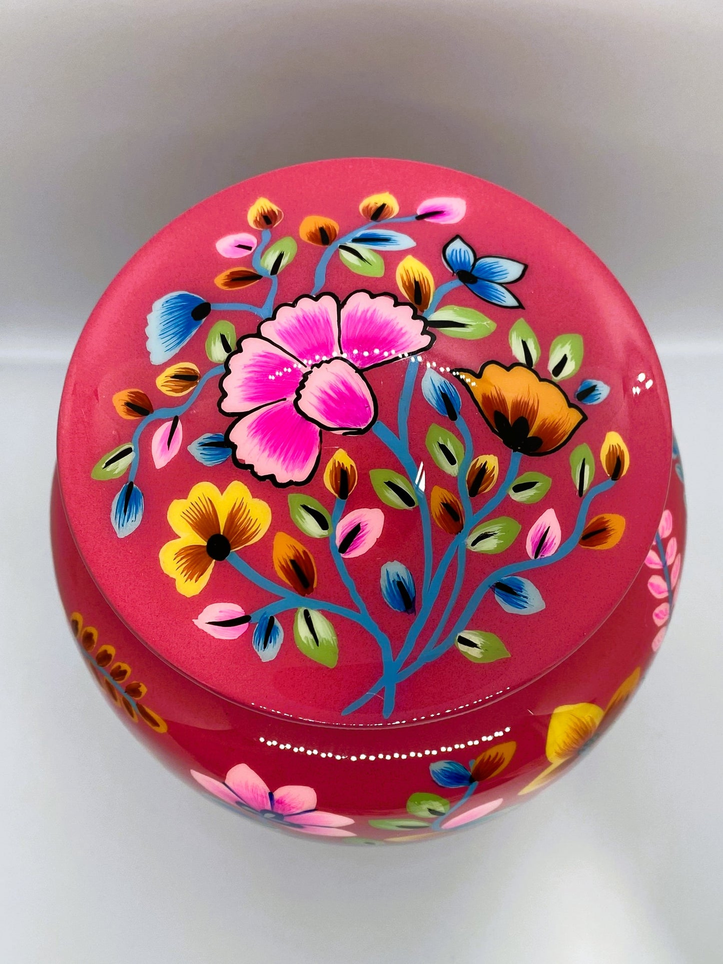 Blomur Adult Ashes Urn-Adult Urn for Ashes-Cremation Urns- The cremation urns for ashes and keepsakes for ashes come in a variety of styles to suit most tastes, decor and different volumes of funeral ashes.