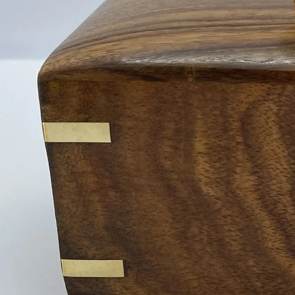 Ardora Standard Box-Adult Urn for Ashes-Cremation Urns- The cremation urns for ashes and keepsakes for ashes come in a variety of styles to suit most tastes, decor and different volumes of funeral ashes.