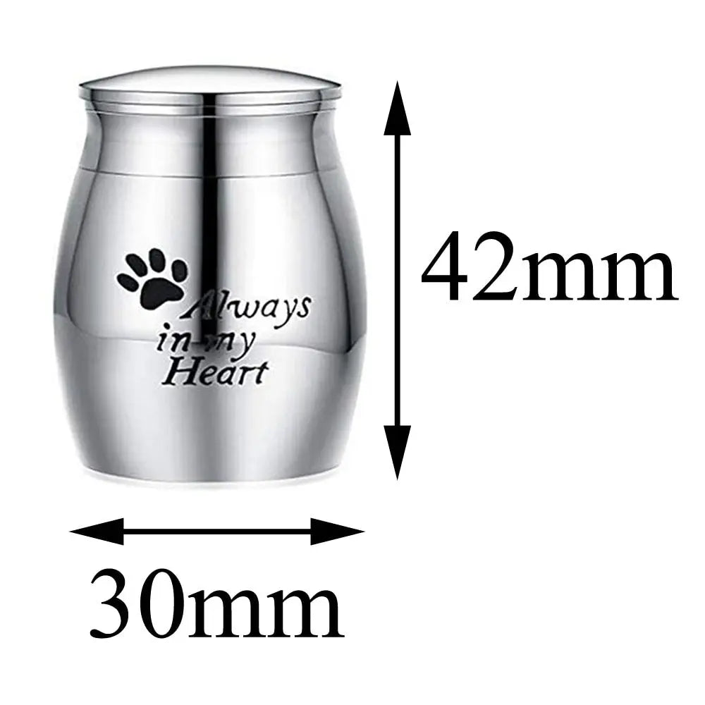 Cuore Keepsake Small Ashes Urn-Pet Urn for Ashes-Cremation Urns- The cremation urns for ashes and keepsakes for ashes come in a variety of styles to suit most tastes, decor and different volumes of funeral ashes.