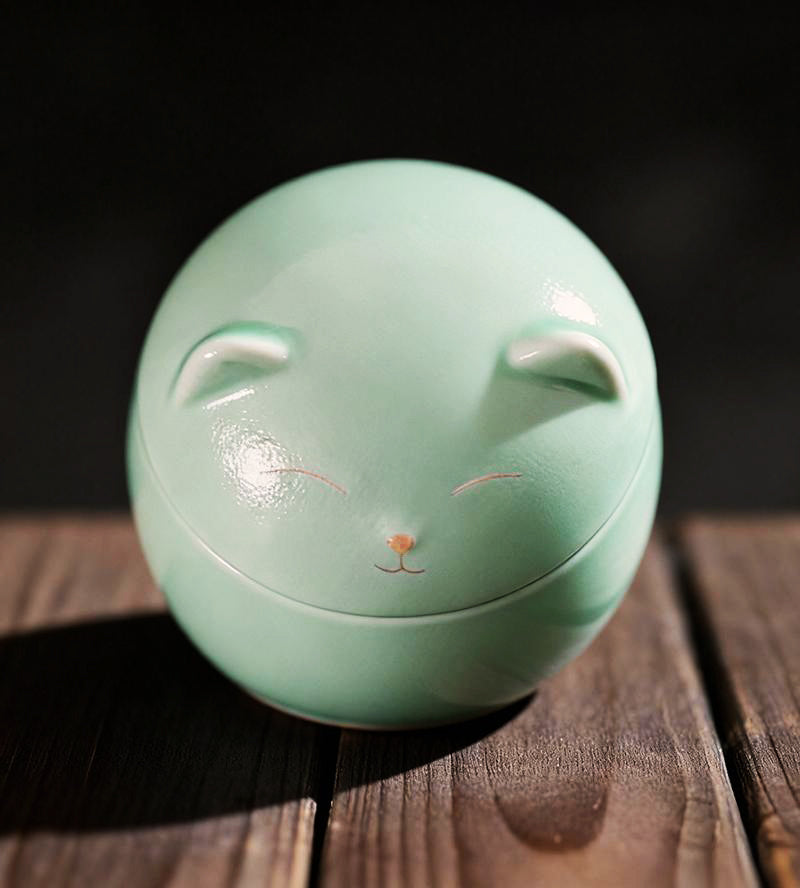 Abrazo Pet Cat Ashes Urn-Pet Urn for Ashes-Cremation Urns- The cremation urns for ashes and keepsakes for ashes come in a variety of styles to suit most tastes, decor and different volumes of funeral ashes.