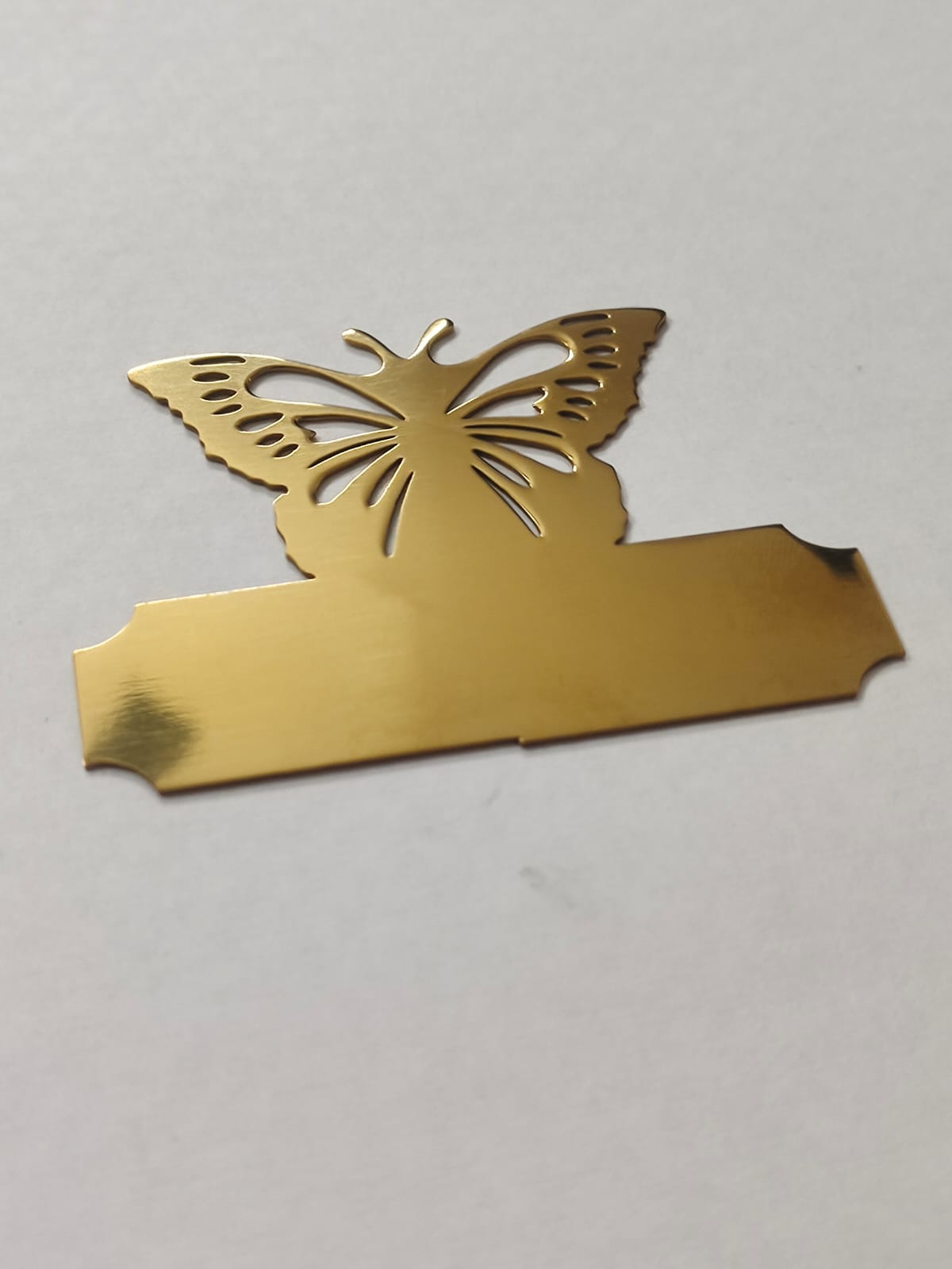 Ardora Pet or Keepsake Ashes Urn-Adult Urn for Ashes-Cremation Urns- The cremation urns for ashes and keepsakes for ashes come in a variety of styles to suit most tastes, decor and different volumes of funeral ashes.