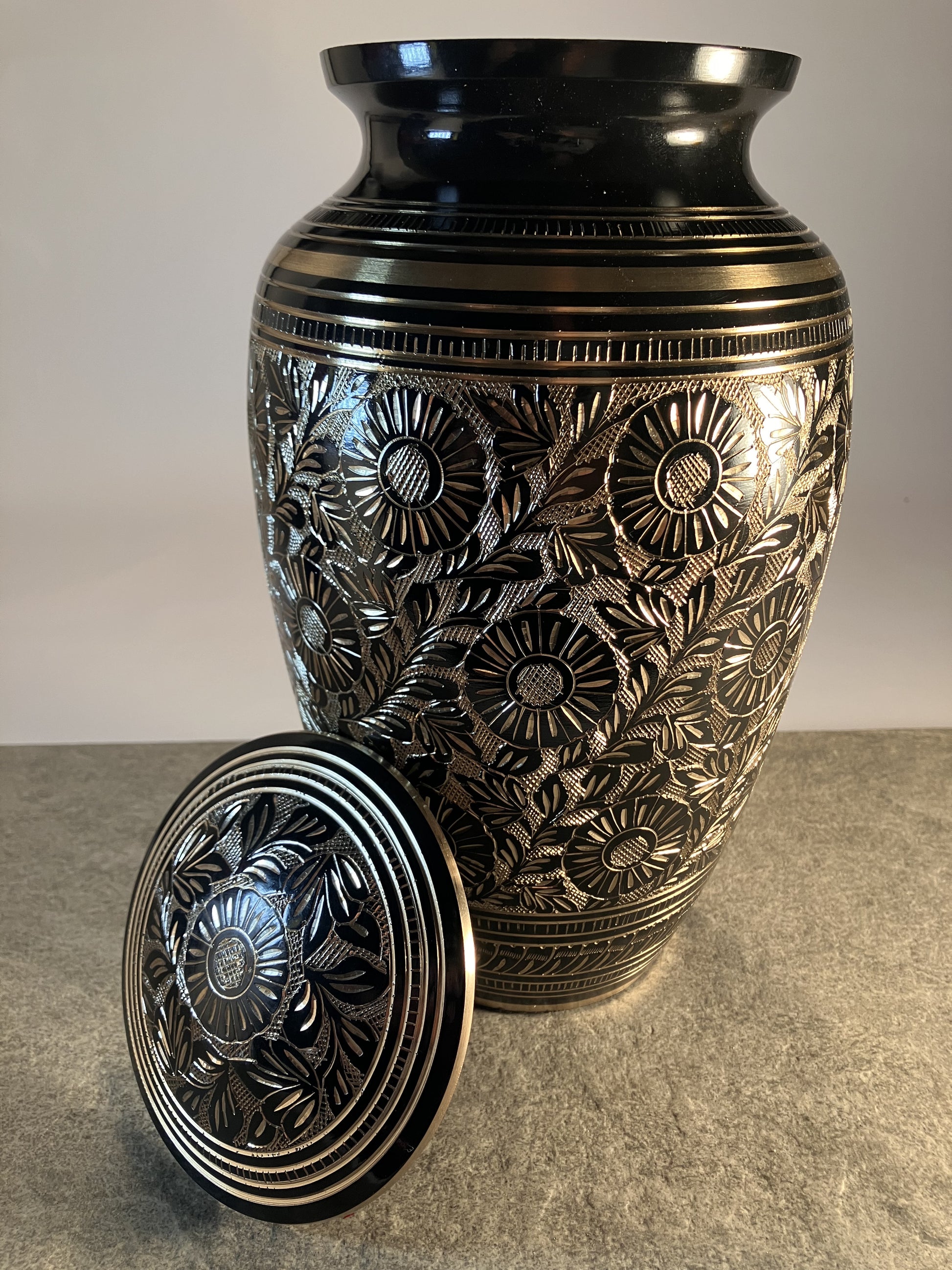 Armastus Adult Ashes Urn-Adult Urn for Ashes-Cremation Urns- The cremation urns for ashes and keepsakes for ashes come in a variety of styles to suit most tastes, decor and different volumes of funeral ashes.