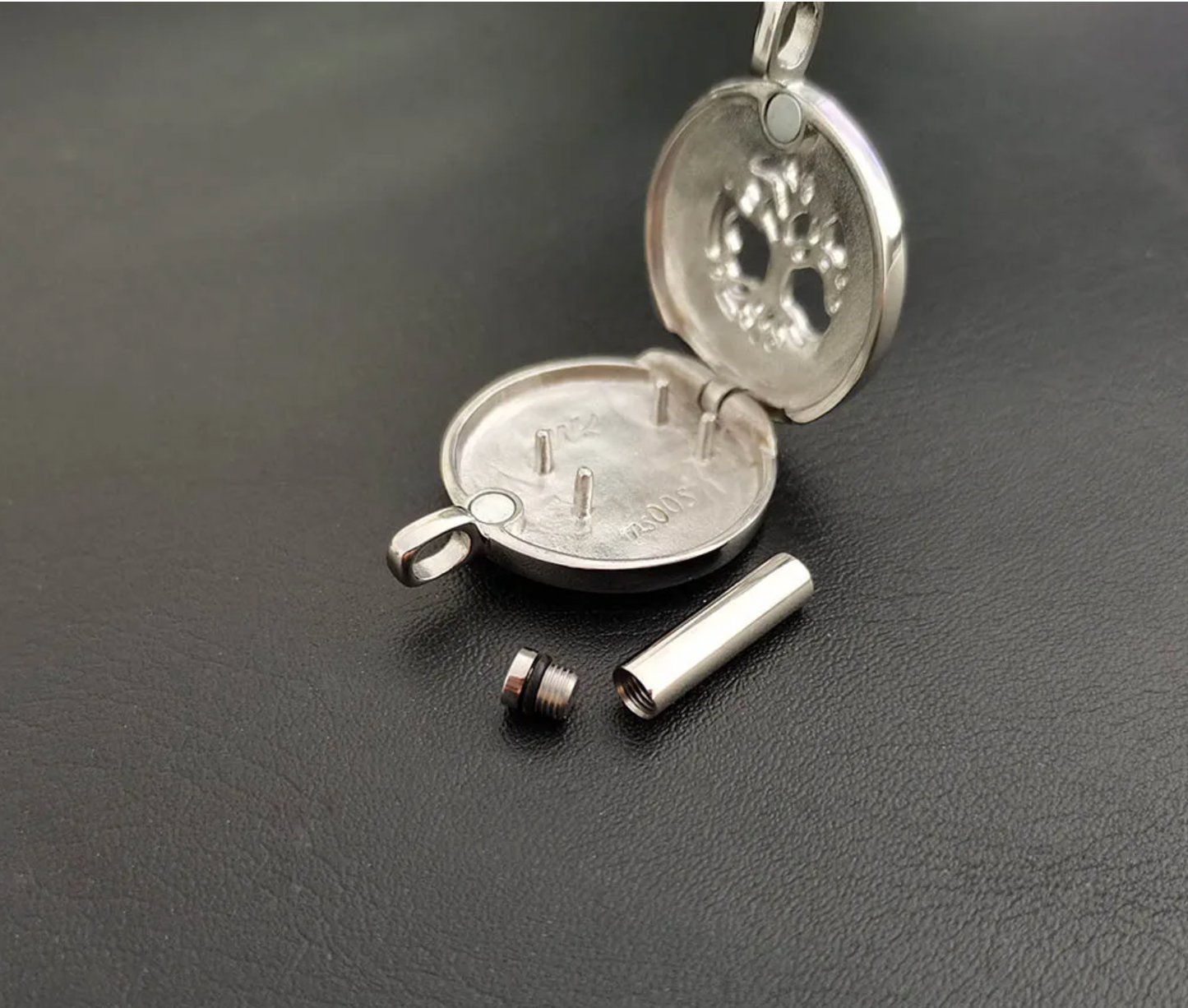 Rama Cremation Ashes Keepsake Pendant-Keepsake Cremation Jewellery-Cremation Urns- The cremation urns for ashes and keepsakes for ashes come in a variety of styles to suit most tastes, decor and different volumes of funeral ashes.