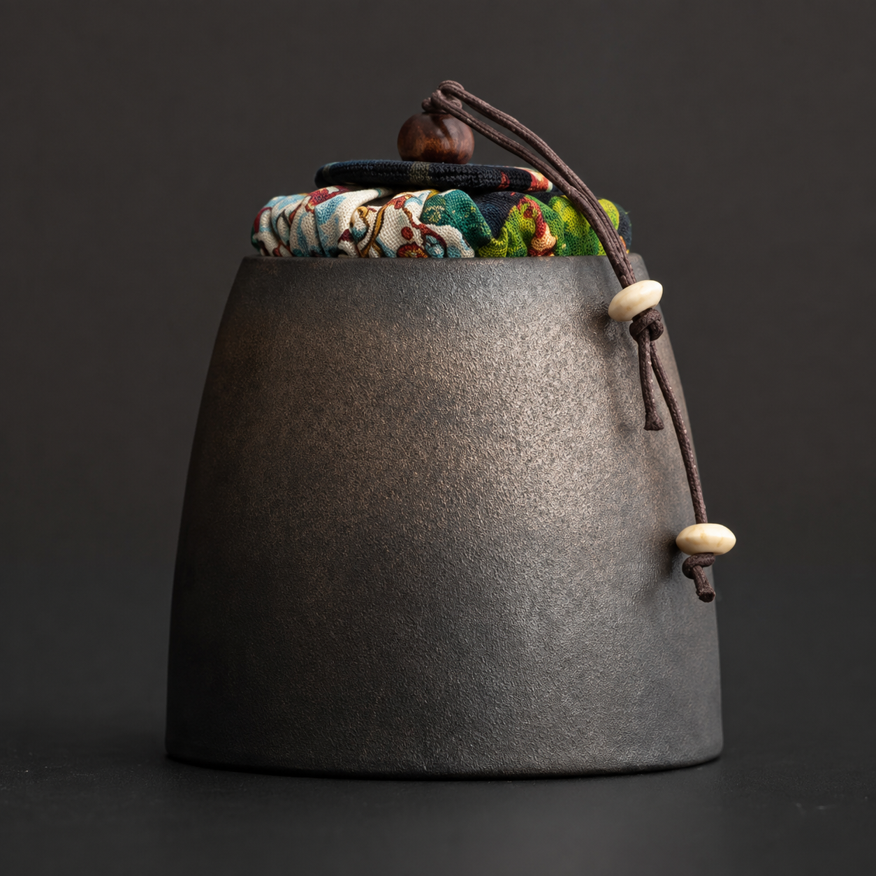 Sukoon Pet or Keepsake Ashes Urn-Pet Urn for Ashes-Cremation Urns- The cremation urns for ashes and keepsakes for ashes come in a variety of styles to suit most tastes, decor and different volumes of funeral ashes.