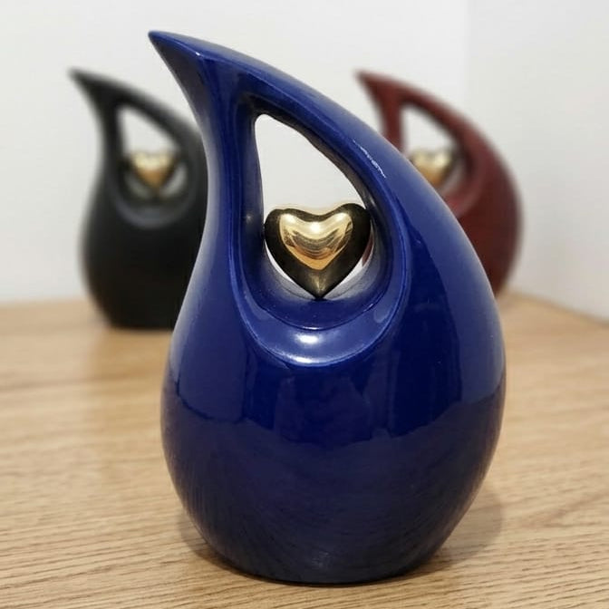 Valora Pet or Adult Ashes Urn-Adult Urn for Ashes-Cremation Urns- The cremation urns for ashes and keepsakes for ashes come in a variety of styles to suit most tastes, decor and different volumes of funeral ashes.