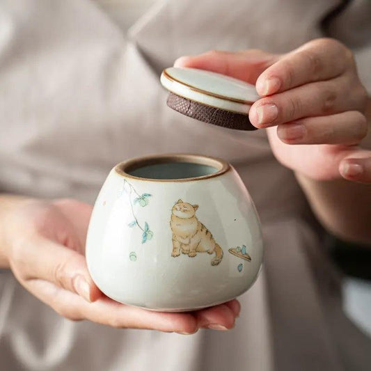 Felini Pet Cat Ashes Urn-Pet Urn for Ashes-Cremation Urns- The cremation urns for ashes and keepsakes for ashes come in a variety of styles to suit most tastes, decor and different volumes of funeral ashes.