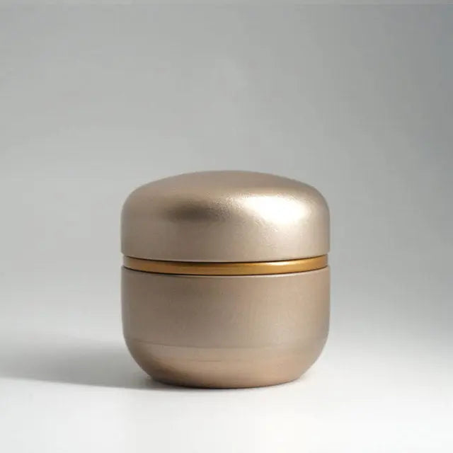 Kyss Pet or Keepsake Ashes Urn-Pet Urn for Ashes-Cremation Urns- The cremation urns for ashes and keepsakes for ashes come in a variety of styles to suit most tastes, decor and different volumes of funeral ashes.